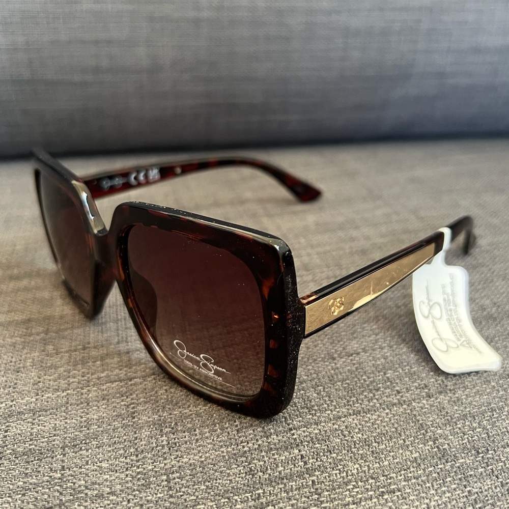 NWT JESSICA SIMPSON OVERSIZED SUNGLASSES EYEWEAR ACCESSORY